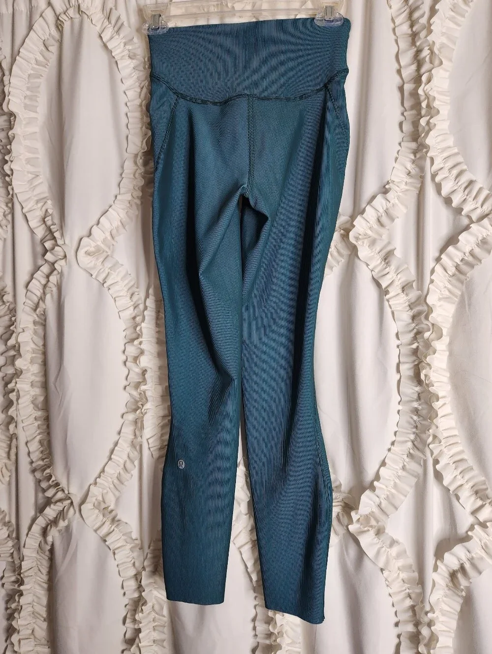 lululemon athletica excellent preowned
